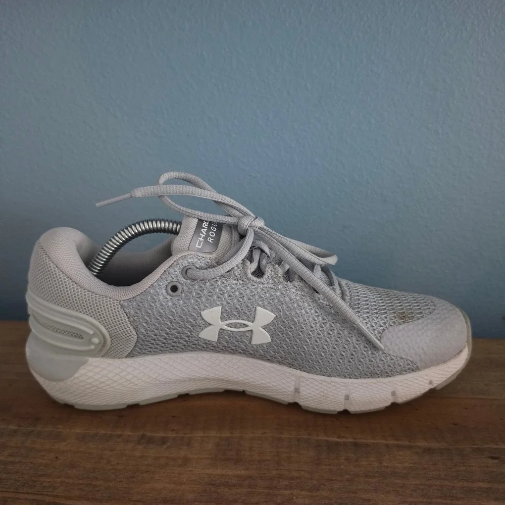 Under Armour Women Running Shoes Grey Charged Rogue Mesh Sneakers 7.5
